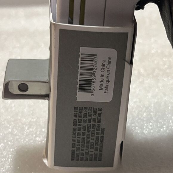 Bath & Body Works Wallflowers Holiday Village Light PROJECTOR Fragrance‎ Plug-In - Picture 7 of 15